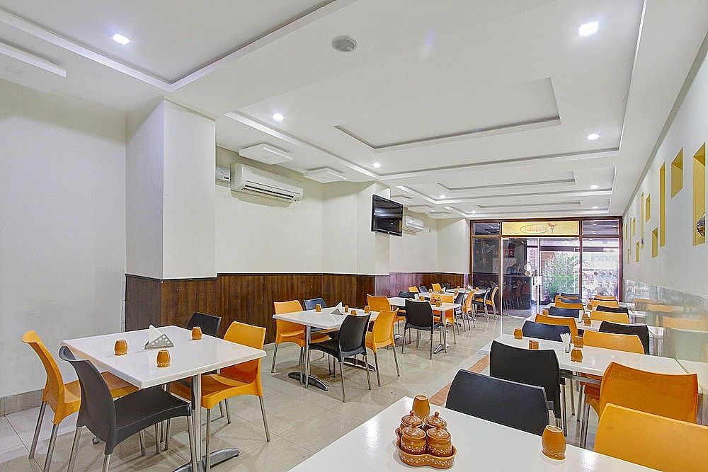undefined OYO 10596 Hotel Indu 4