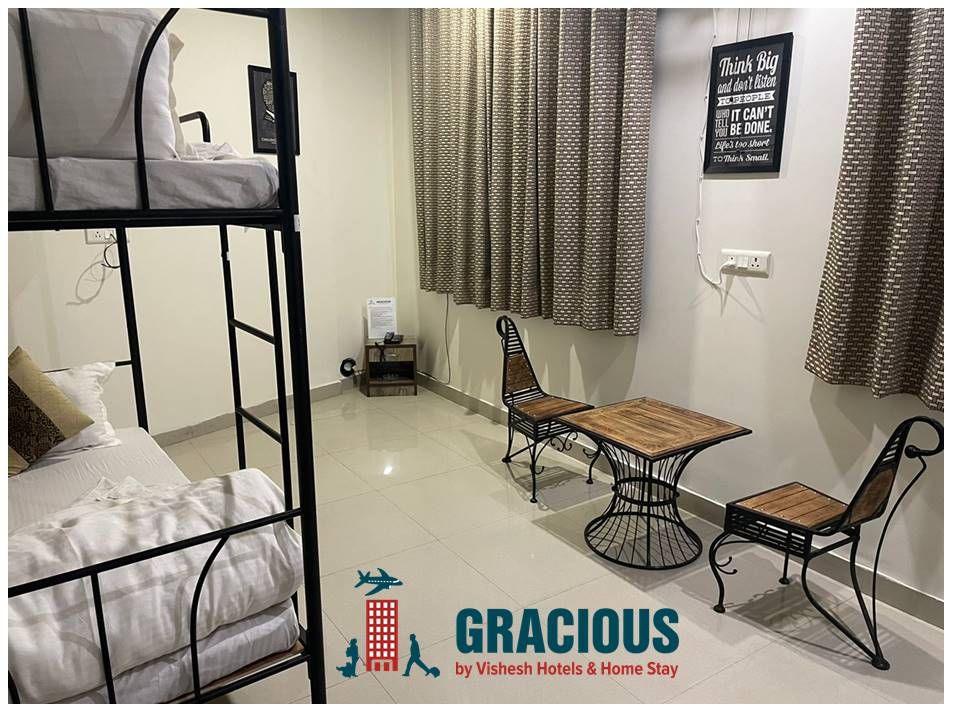 Gracious by Vishesh Hotels & Home Stay Mixed Dormitory Room 3
