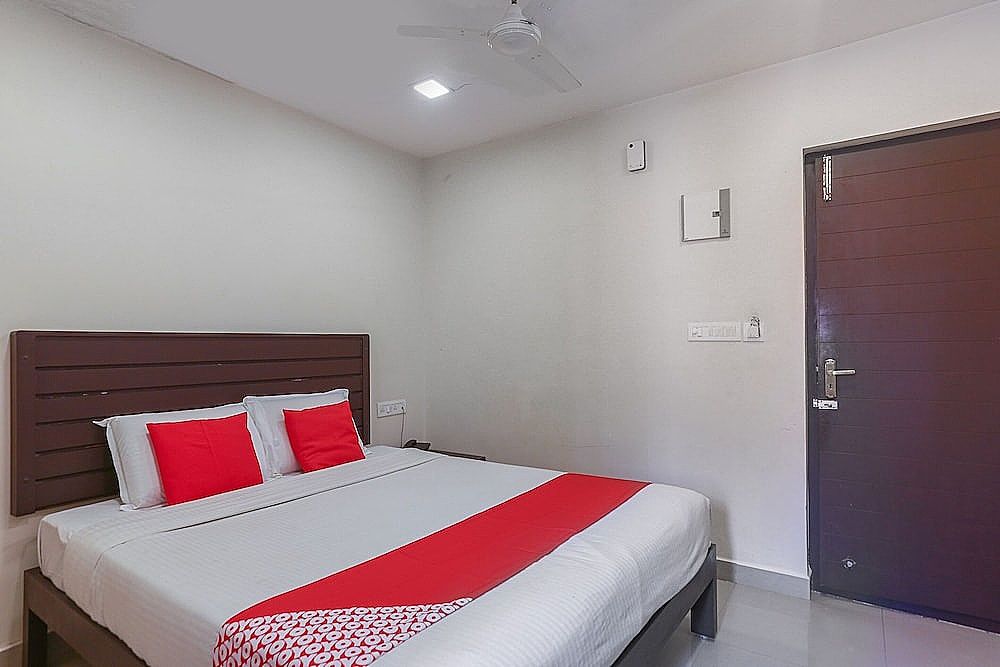 OYO 454 Hotel Aravindar Residency Double or Twin Room 4