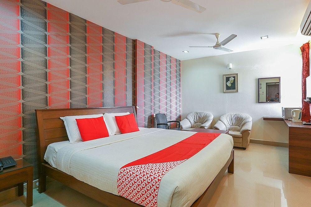 OYO 454 Hotel Aravindar Residency Deluxe Double or Twin Room 3