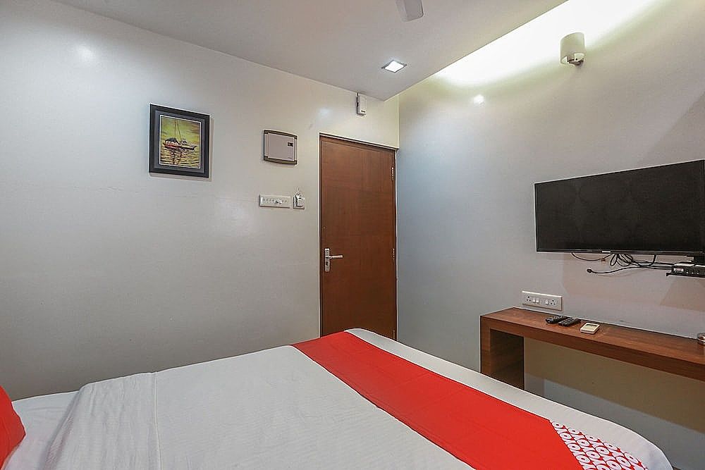 OYO 454 Hotel Aravindar Residency Double or Twin Room 5