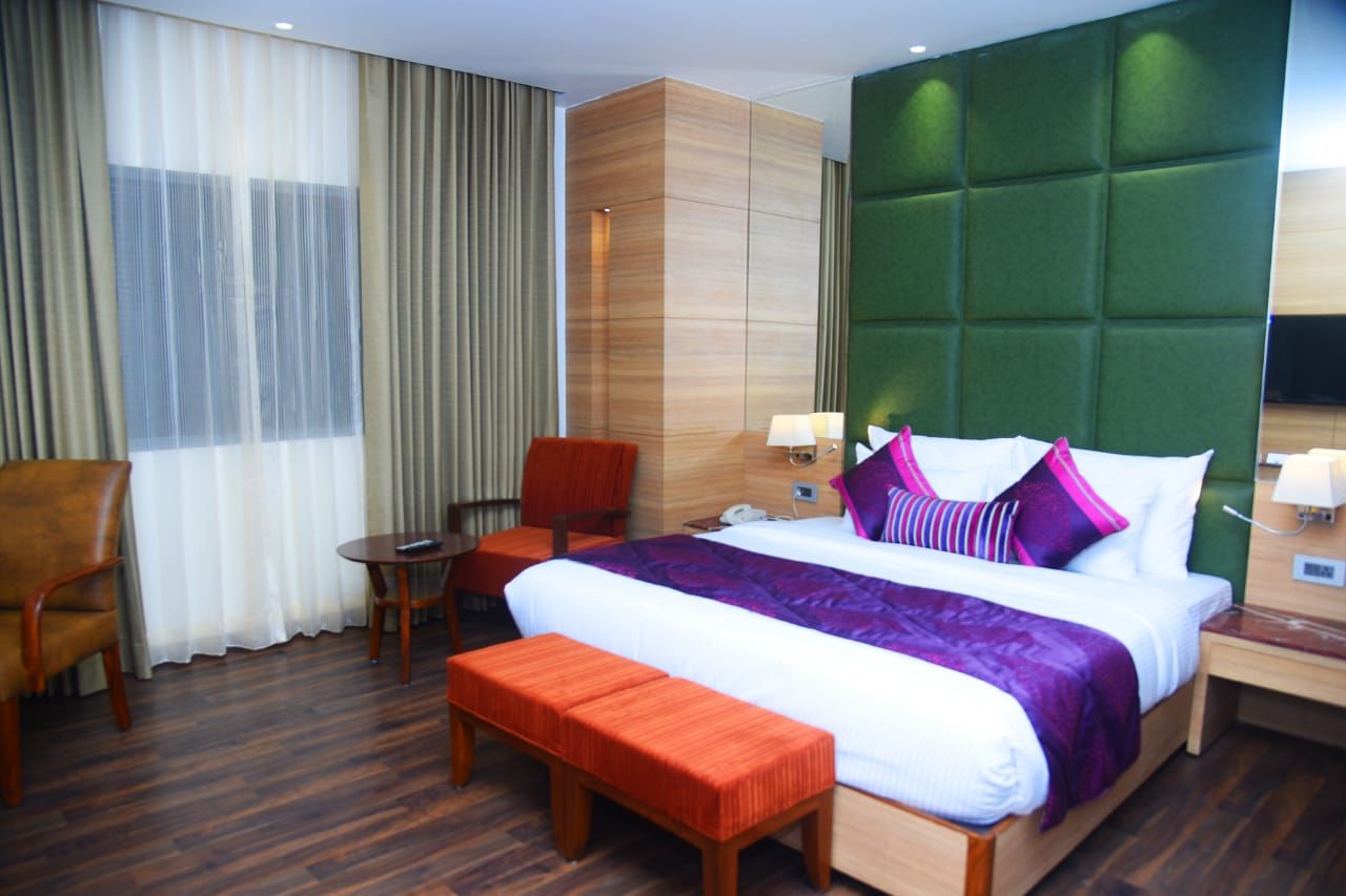 Suite-1 King Bed, Non-Smoking, Flat Screen Television, Wi-Fi, Work Desk, Full Breakfast