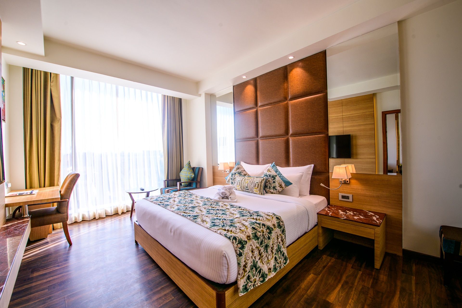 Suite-1 King Bed, Non-Smoking, Flat Screen Television, Wi-Fi, Work Desk, Full Breakfast