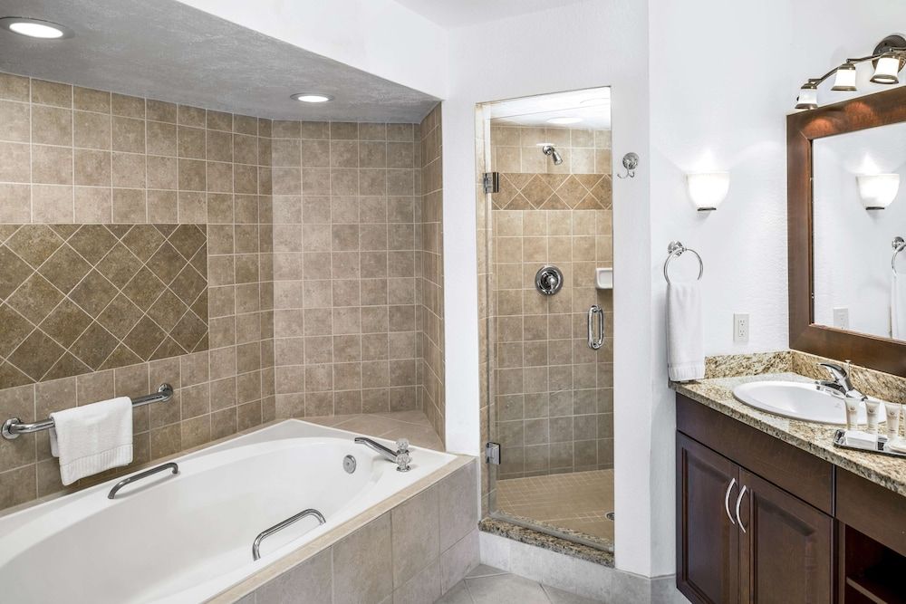 Hilton Vacation Club Polynesian Isles Kissimmee 2 Bedroom 1 King and 2 Twin Suite 10