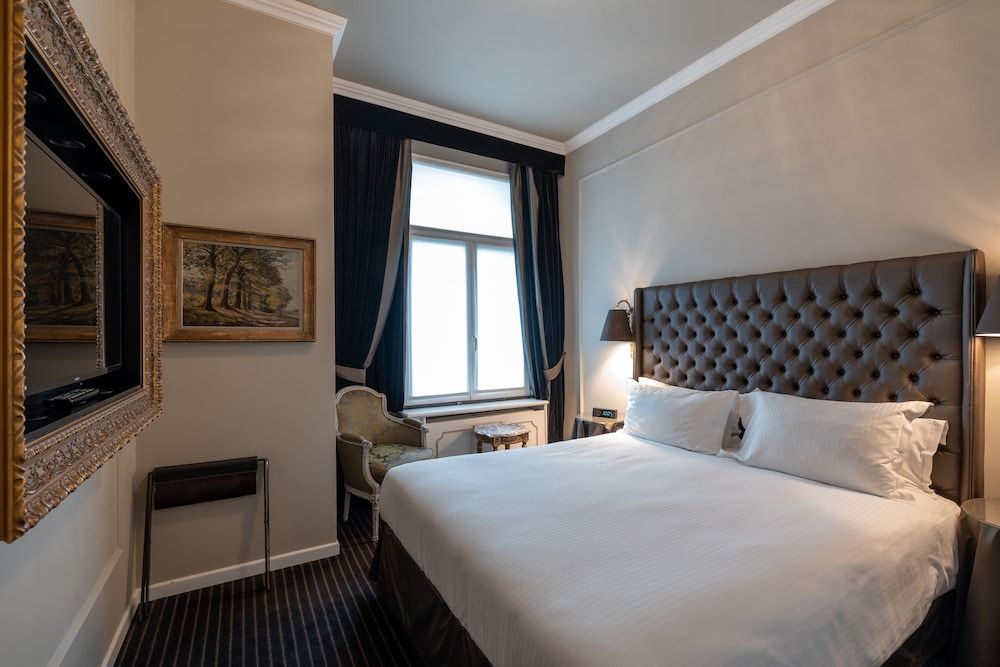Hotel Manos Premier Classic Double Room
