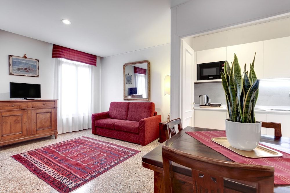 undefined Palazzo Schiavoni Residenza d’Epoca 3