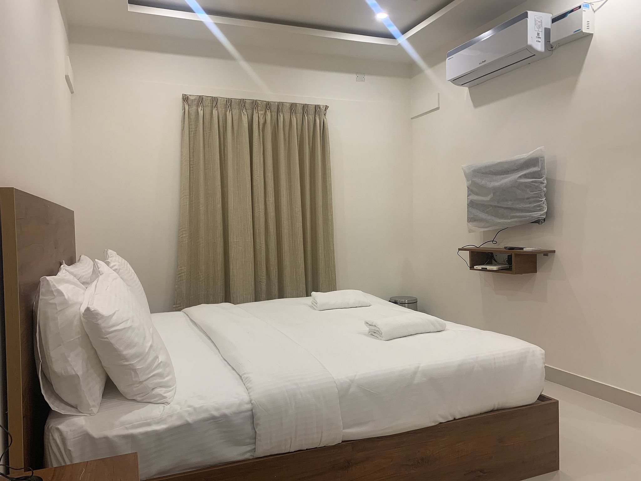 Deluxe AC Room