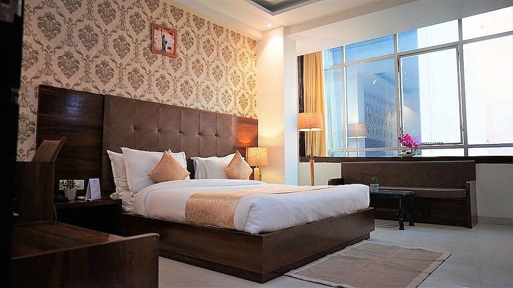 The Vegas by De Pavilion Deluxe Room with Work Desk 4