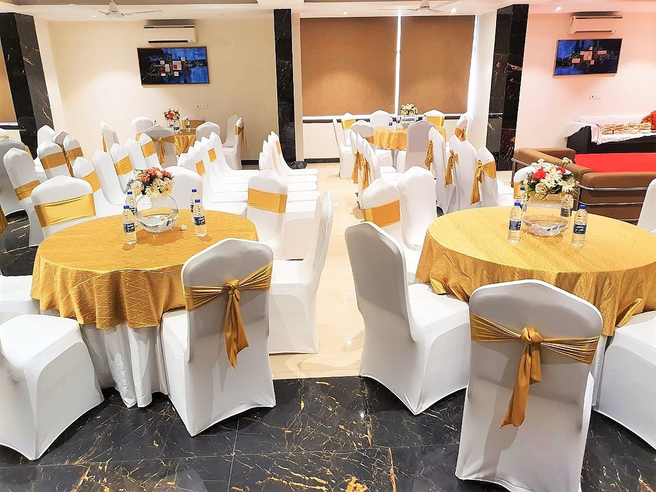 Food & Dining