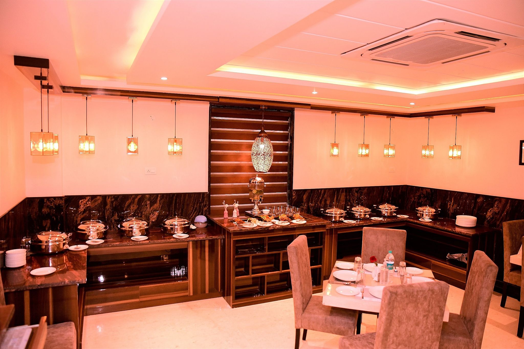Food & Dining
