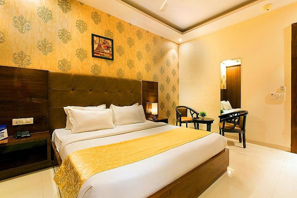 Premium Room with Work Desk