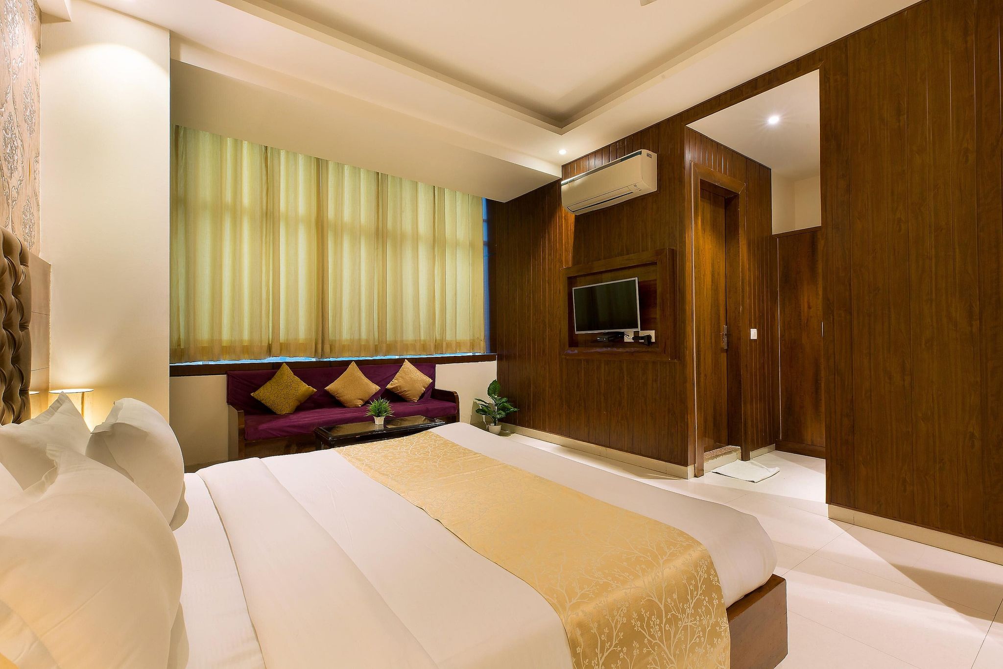 Premium Room with Work Desk