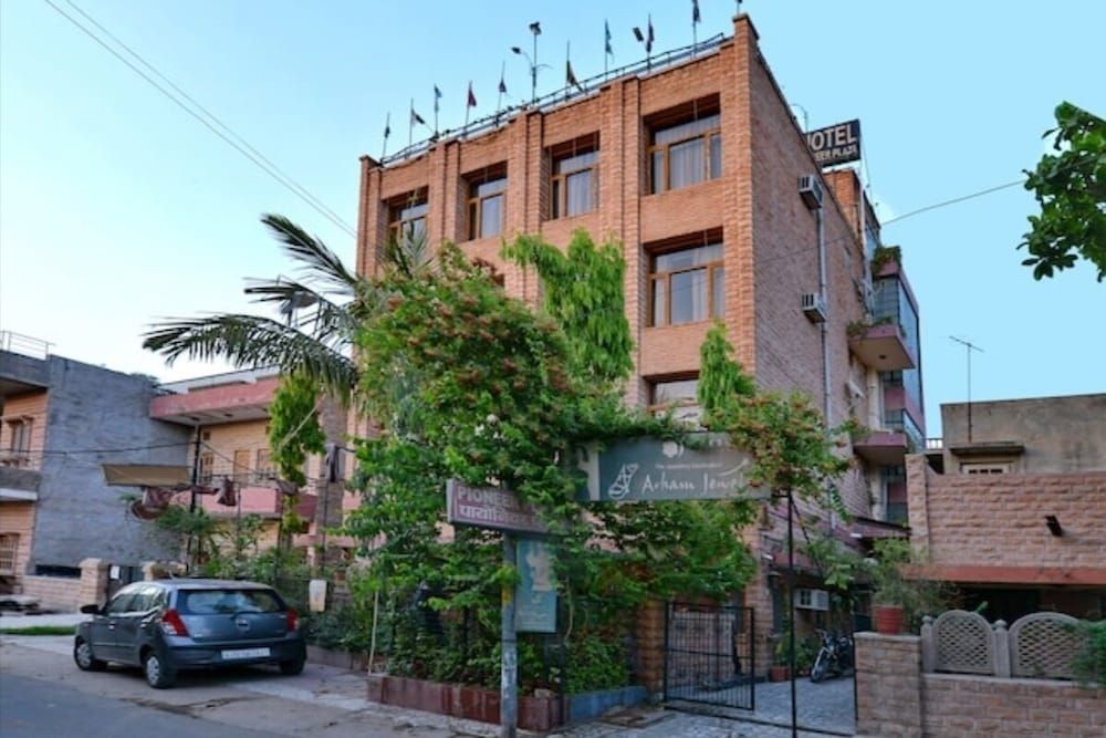 Collection O Rai Ka Bagh Near Railway Station Formerly Pioneer Plaza