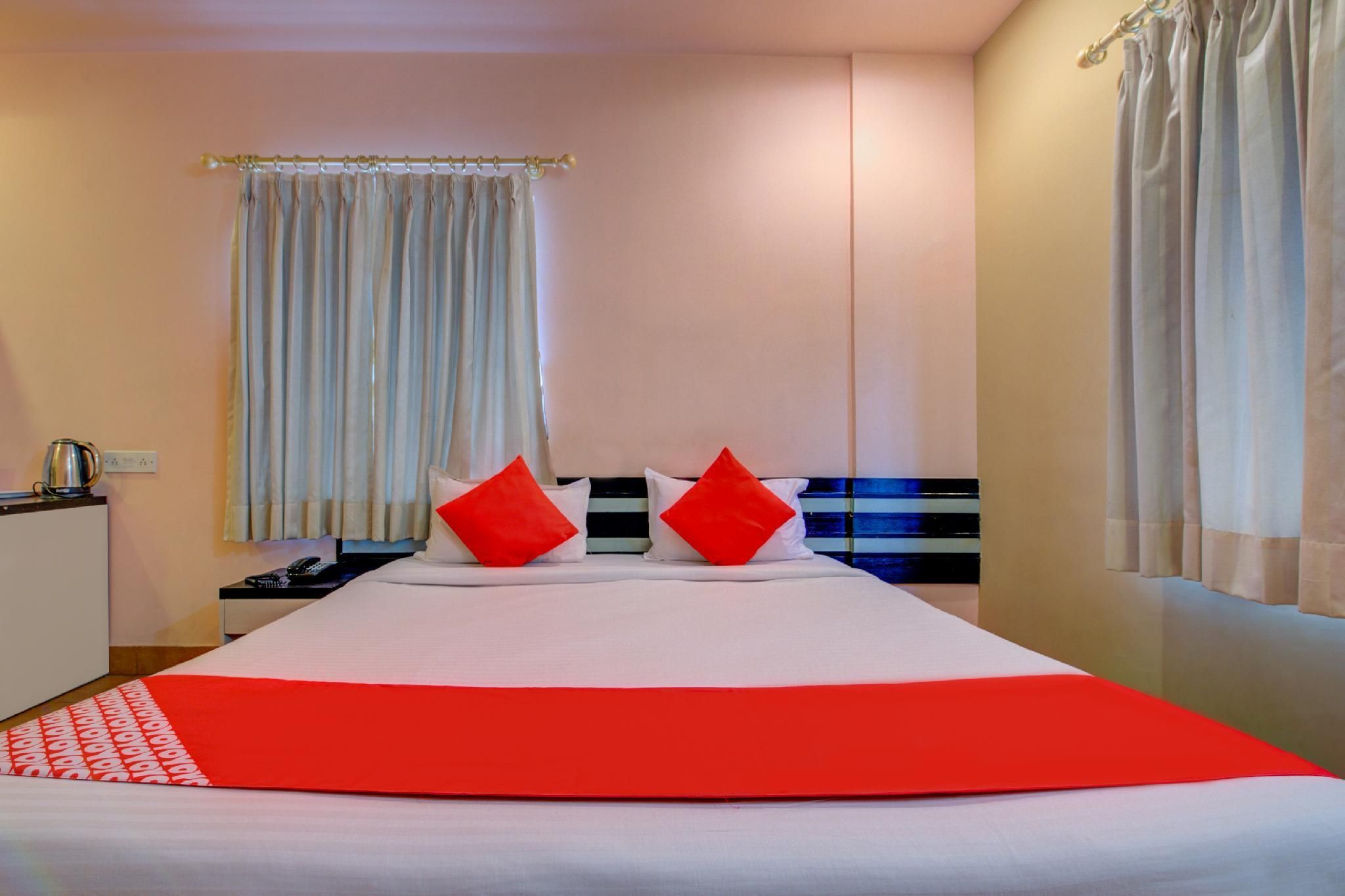 OYO 1809 Salt Lake Classic Double or Twin Room - India Citizens Only 2