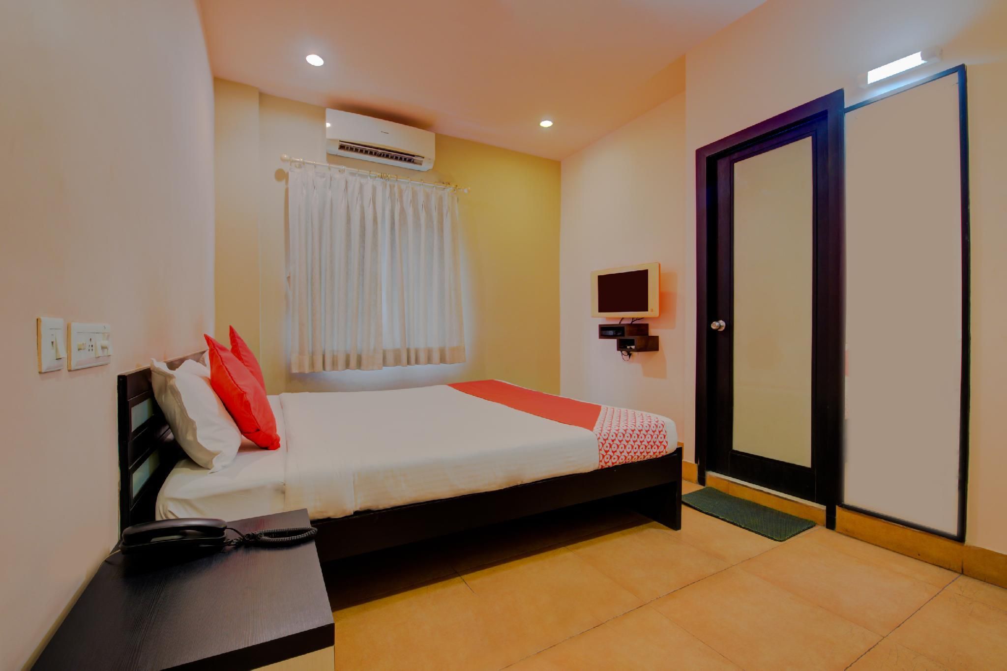 OYO 1809 Salt Lake Classic Double or Twin Room - India Citizens Only