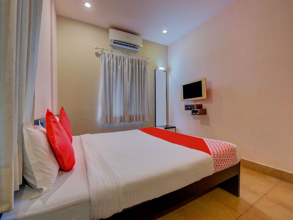 OYO 1809 Salt Lake Double or Twin Room 8