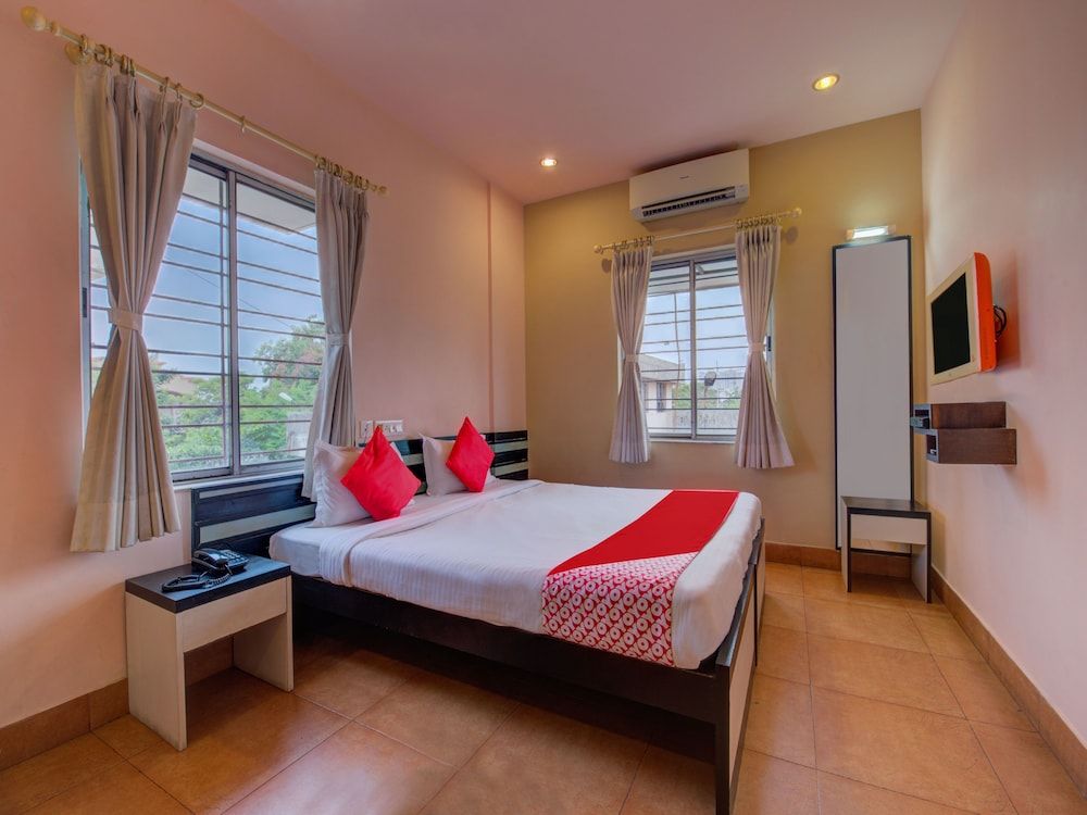 OYO 1809 Salt Lake Double or Twin Room 14