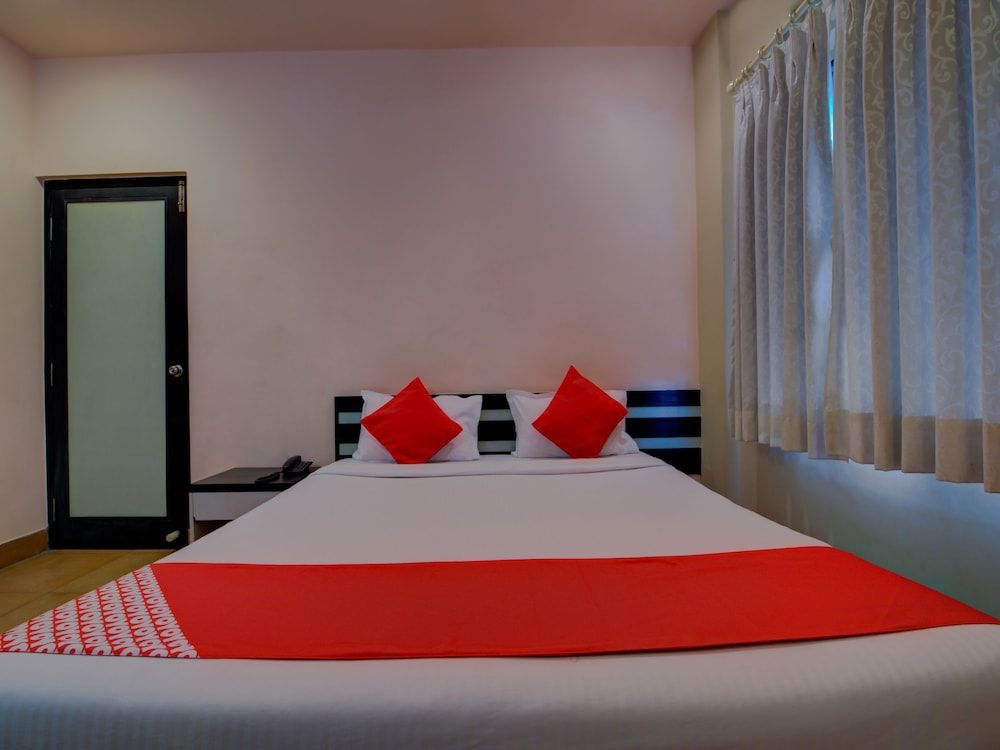 OYO 1809 Salt Lake Double or Twin Room 3