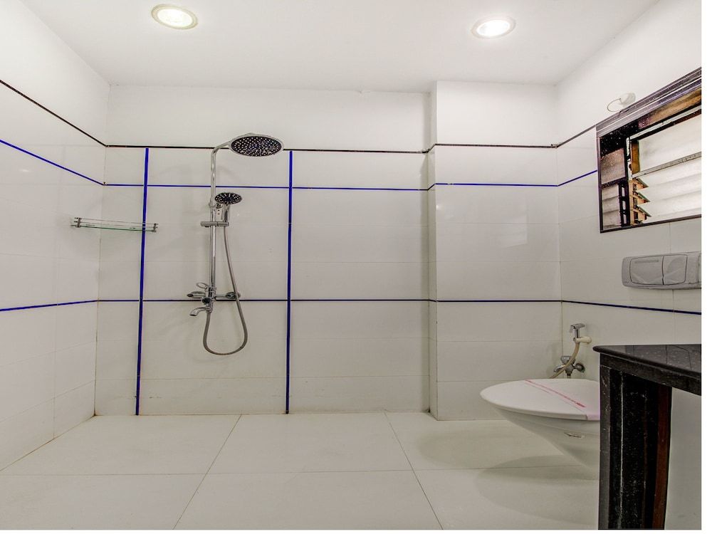 OYO 1809 Salt Lake Double or Twin Room 16