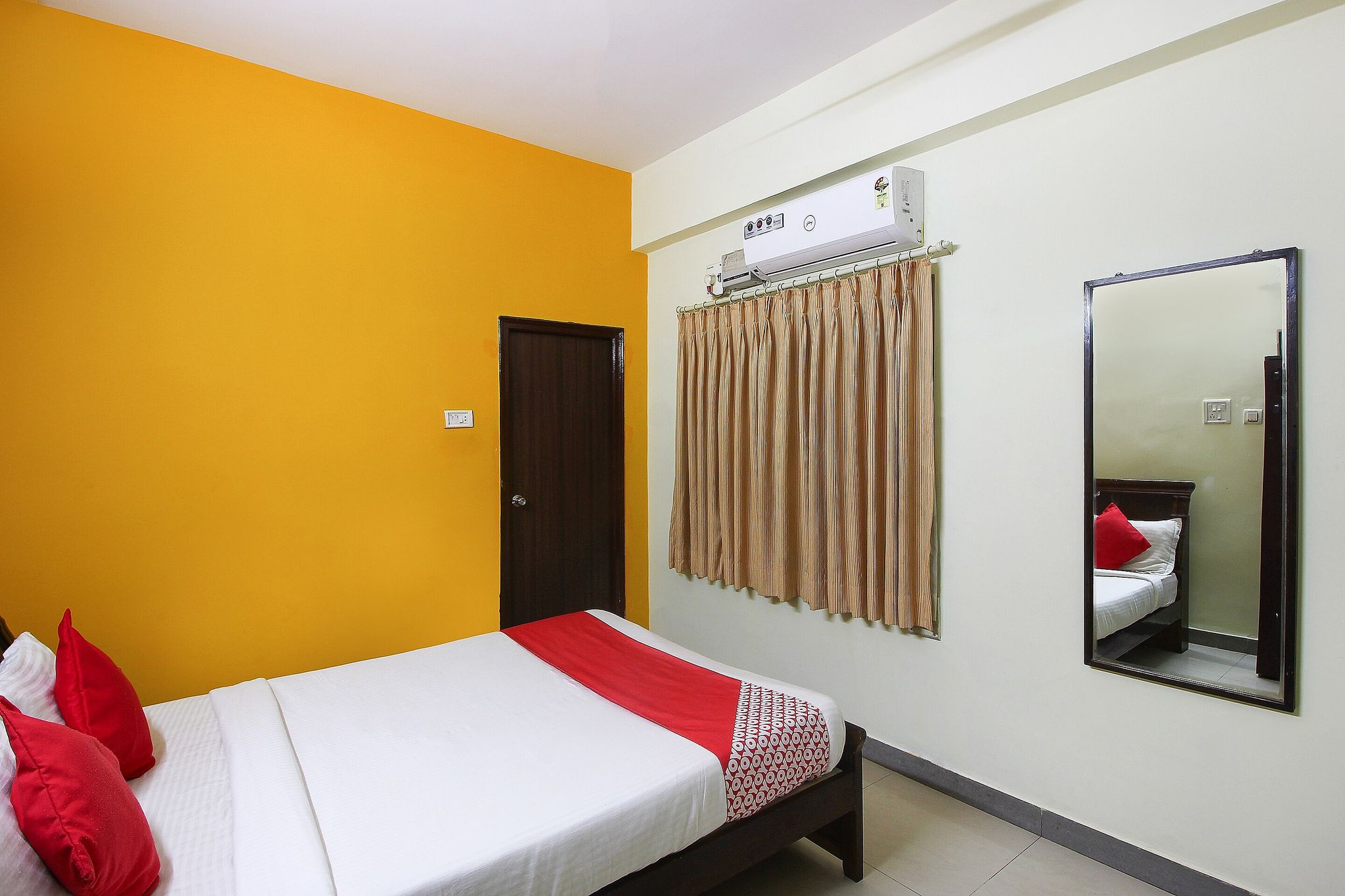 Super Collection O Begumpet Formerly Alpine Glow Sunrise Classic Room 3