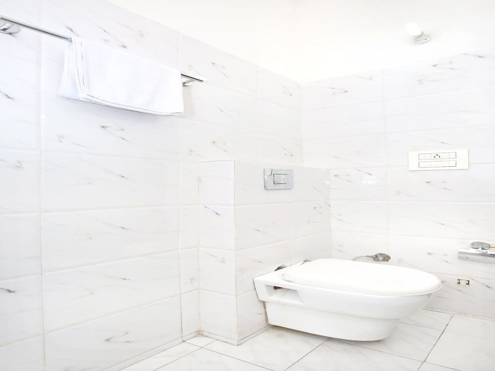 OYO 1355 Hotel Dream Double or Twin Room 16