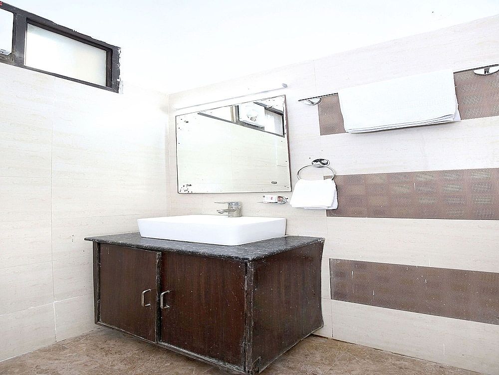 OYO 1355 Hotel Dream Double or Twin Room 17