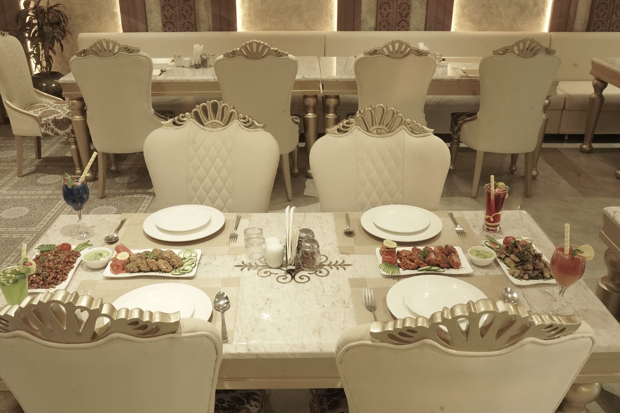 undefined Hotel Badri Palace 4