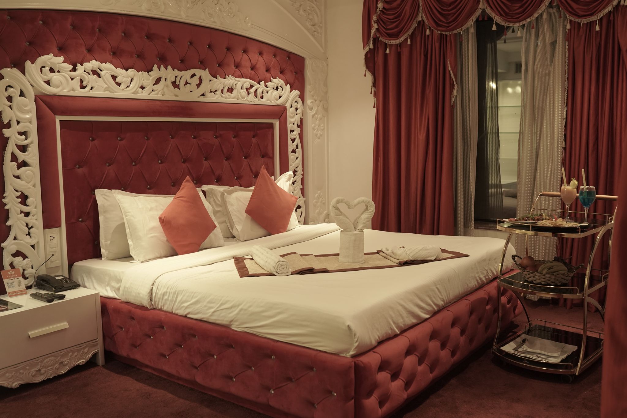 Honeymoon Suite Room