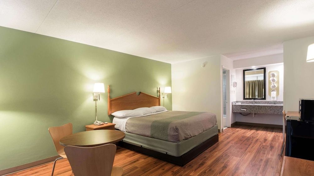 Standard Room, 1 King Bed, Non Smoking