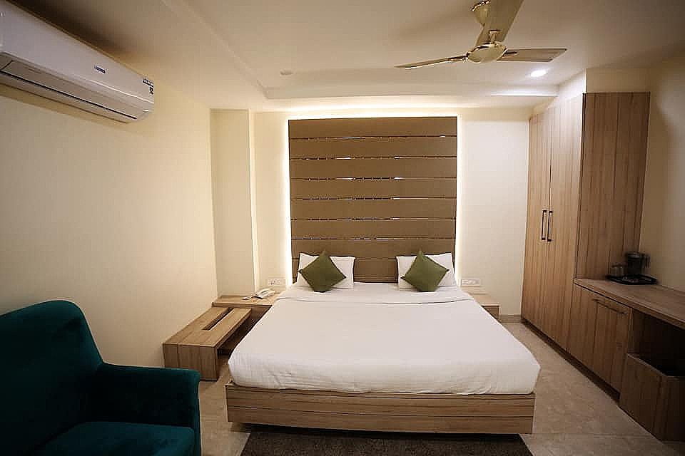 Hotel Avantika Classic Room 14