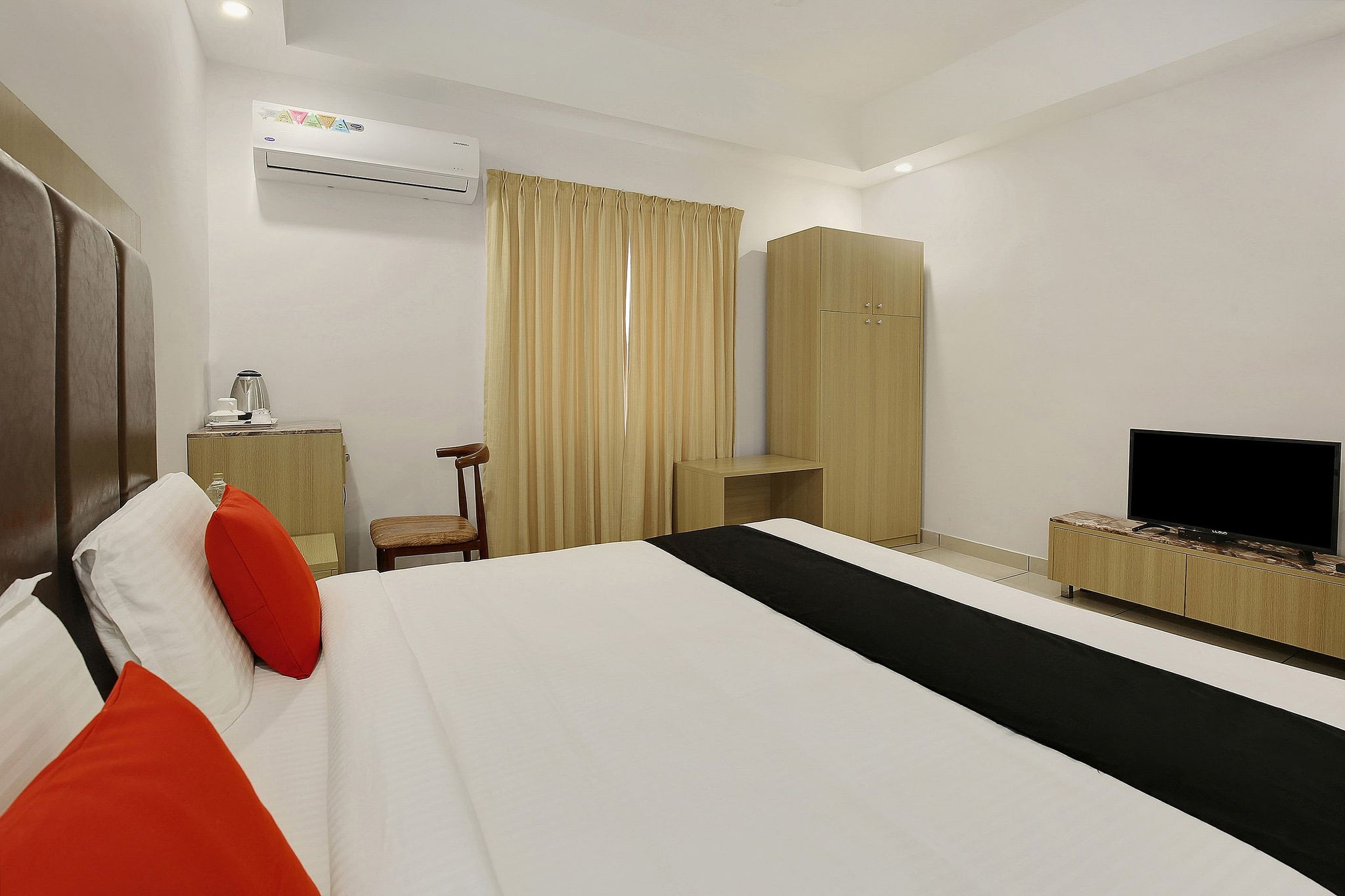 Super Collection O Edasserys Kalamassery Tourist Home Classic Triple Room 4