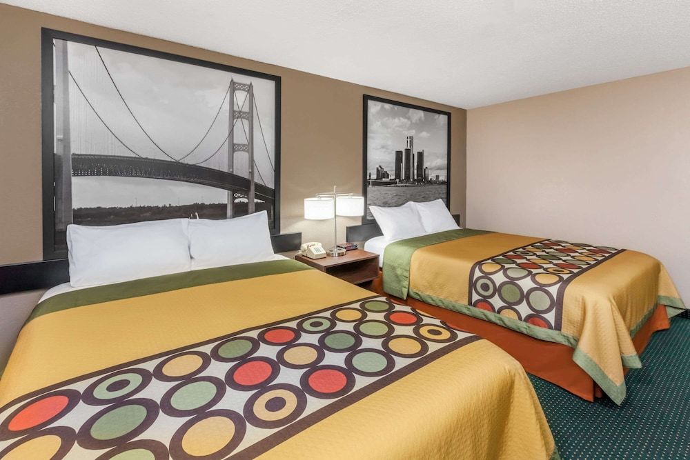 Deluxe Studio Suite, 2 Queen Beds, Non Smoking, Kitchenette