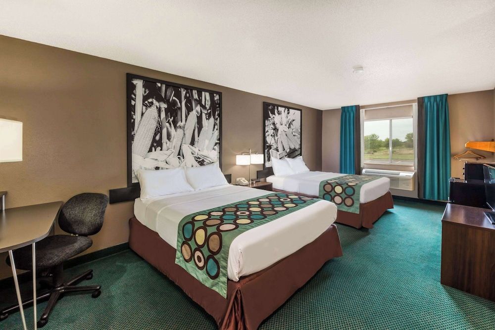Deluxe Studio Suite, 2 Queen Beds, Non Smoking, Kitchenette