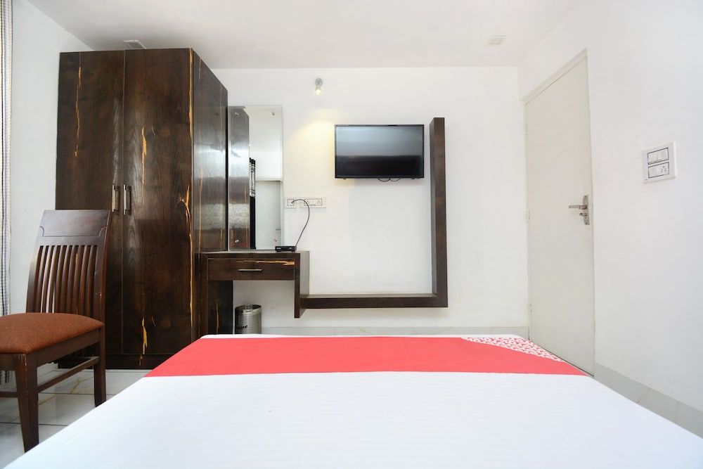OYO 30999 Hotel Vaishno Double or Twin Room 11
