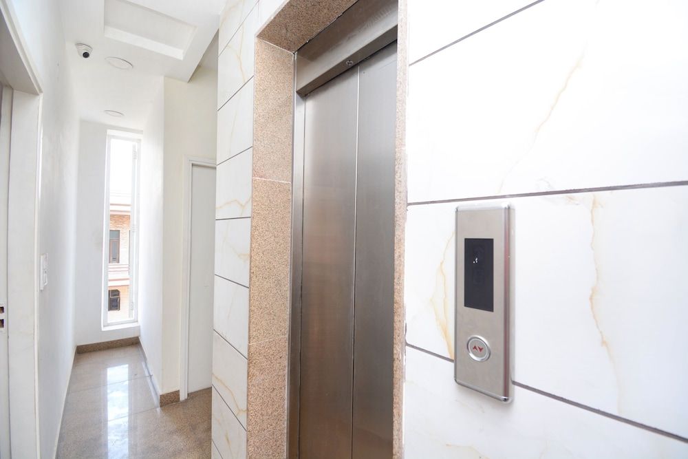 undefined OYO 30999 Hotel Vaishno 9