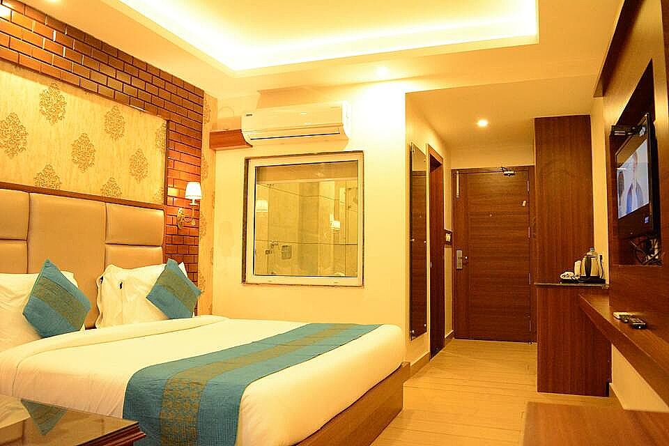 undefined Cygnett Style Signature 8