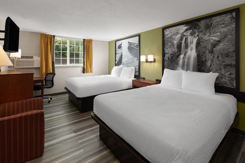 Room, 2 Queen Beds, Non Smoking (Pet-Friendly)