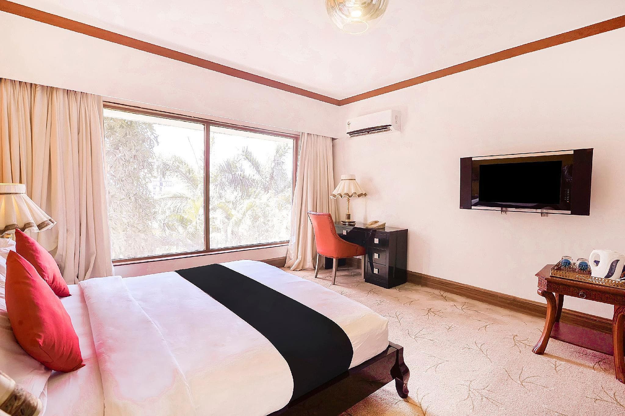 undefined Townhouse Royal Palms Hotel - Lily Collection 7