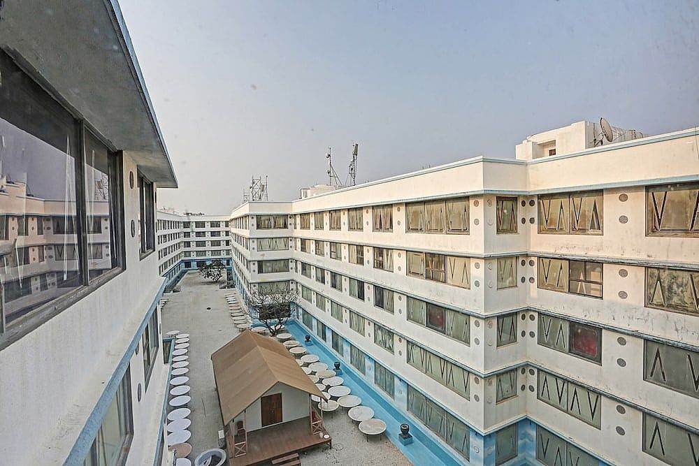 undefined Townhouse Royal Palms Hotel - Lily Collection 3