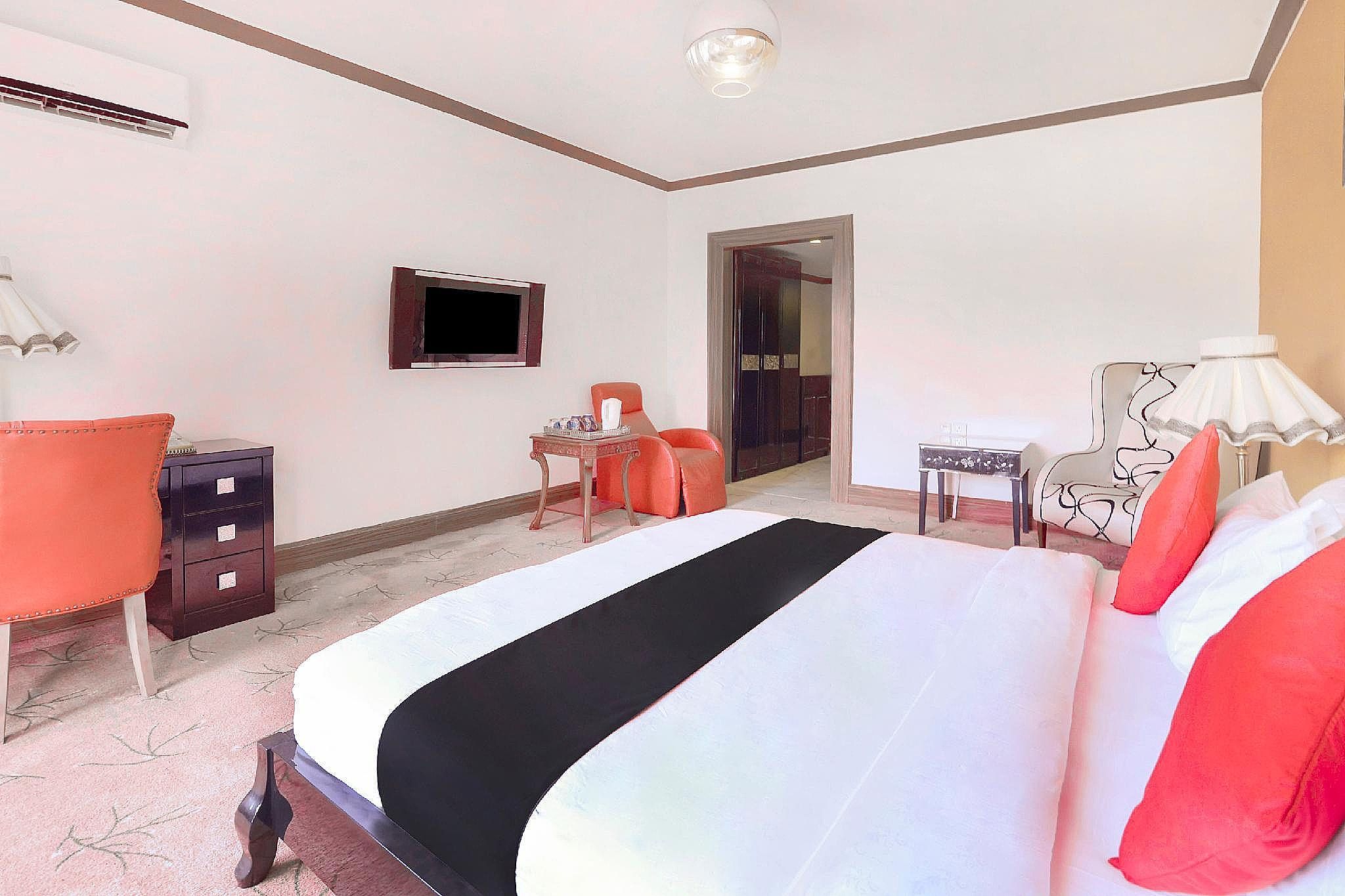 undefined Townhouse Royal Palms Hotel - Lily Collection 8