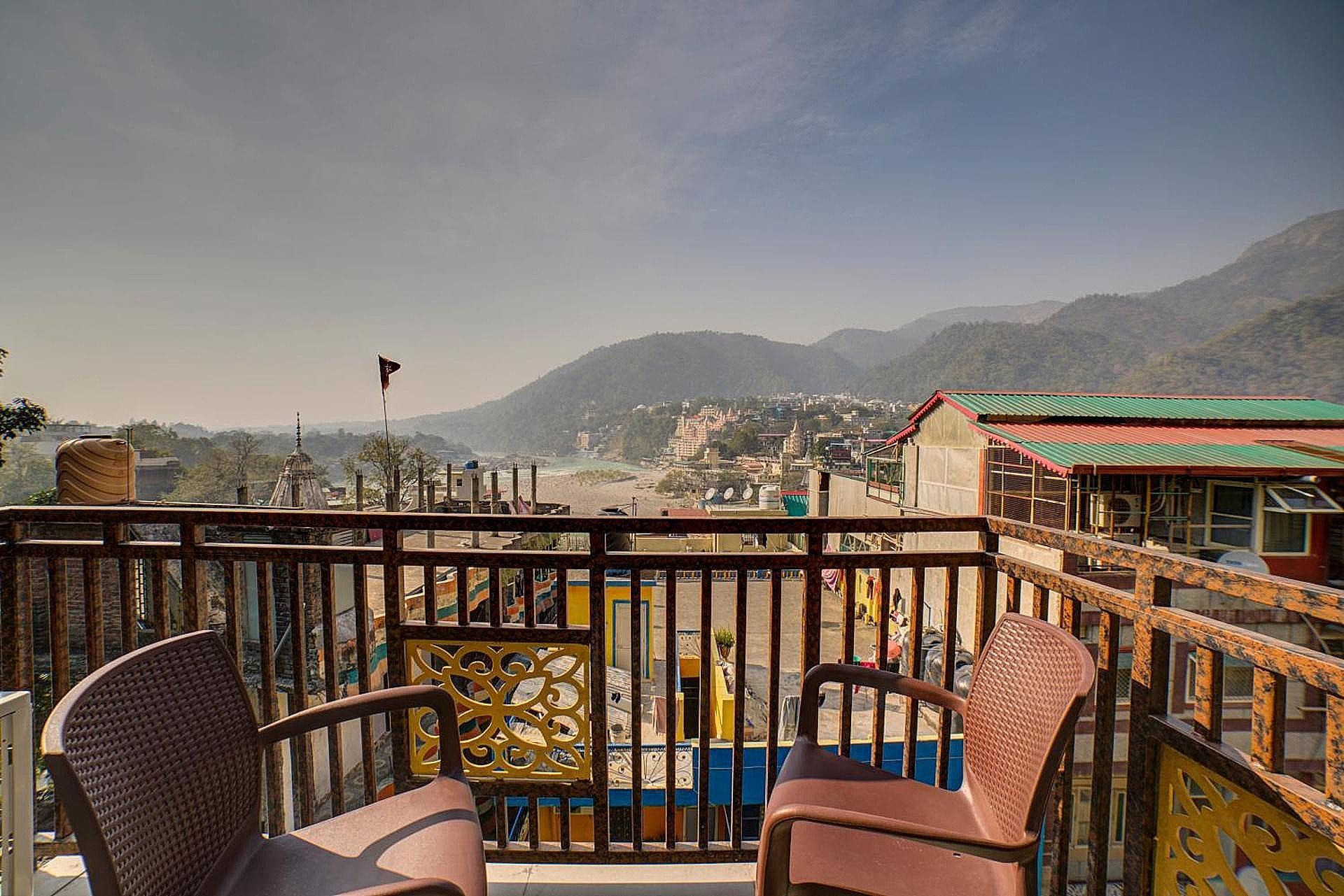 Bedzzz Rishikesh by Leisure Hotels Deluxe Room 11
