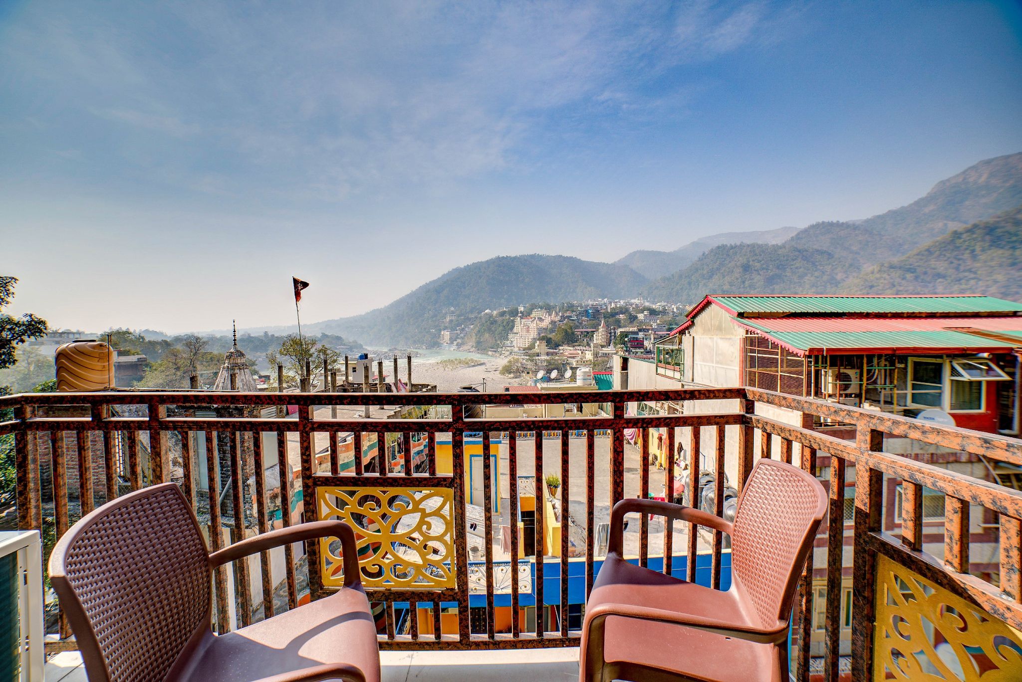 Deluxe Room Ganges Facing