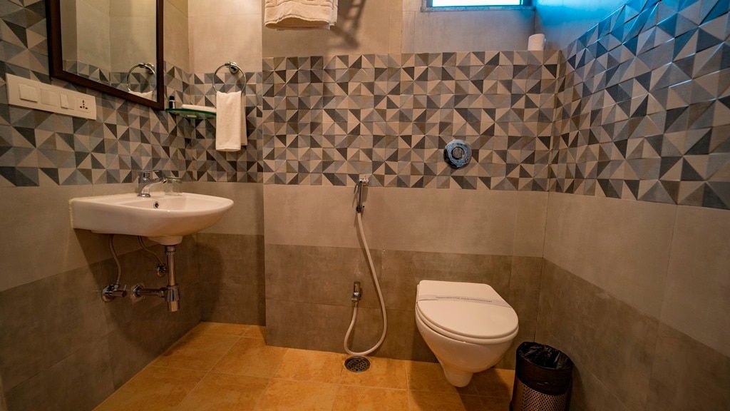 Crimson Park residency Executive Queen Room 7