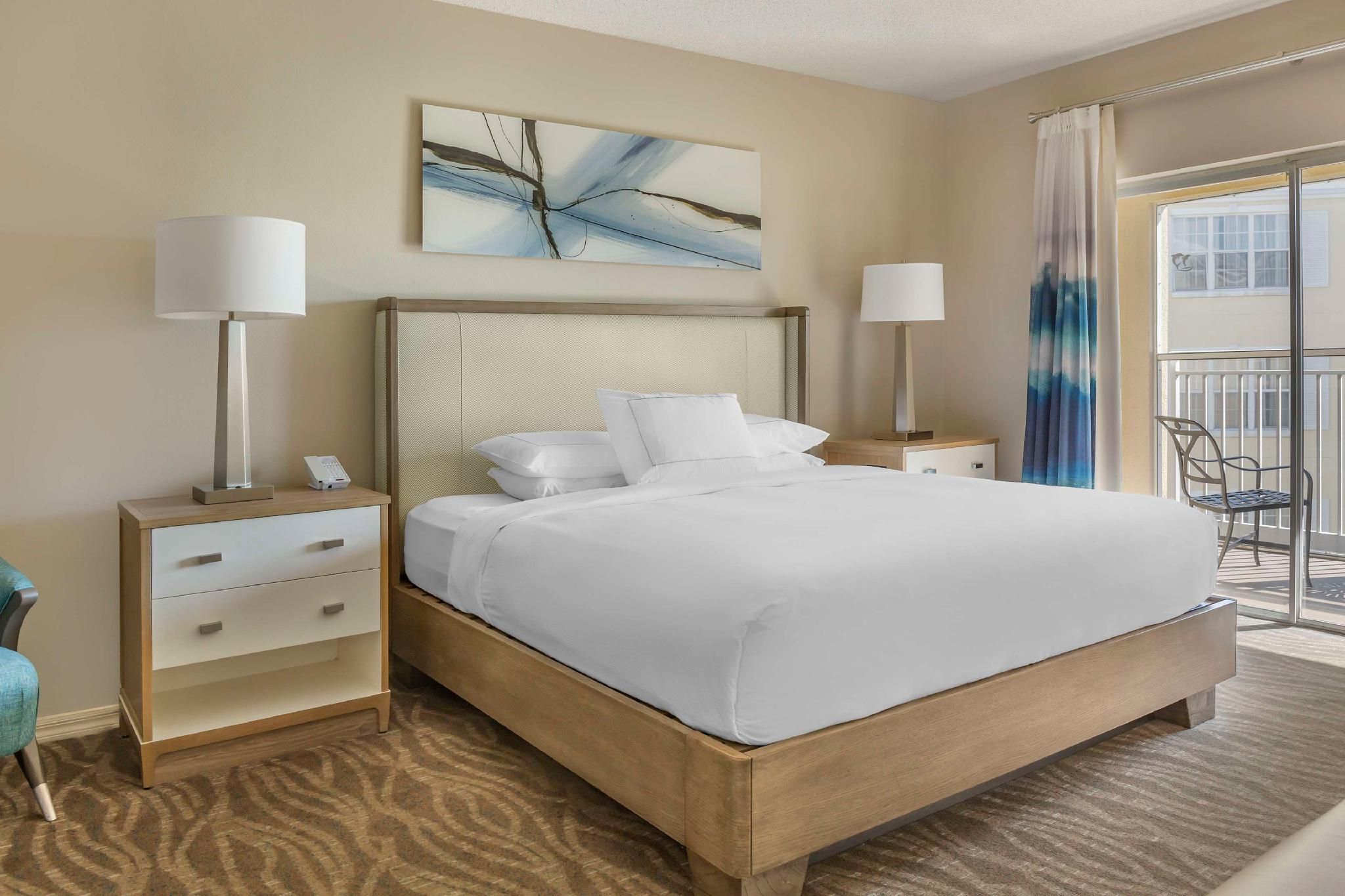 2 Bdrm 1 King And 2 Queens Suite With Sofabed