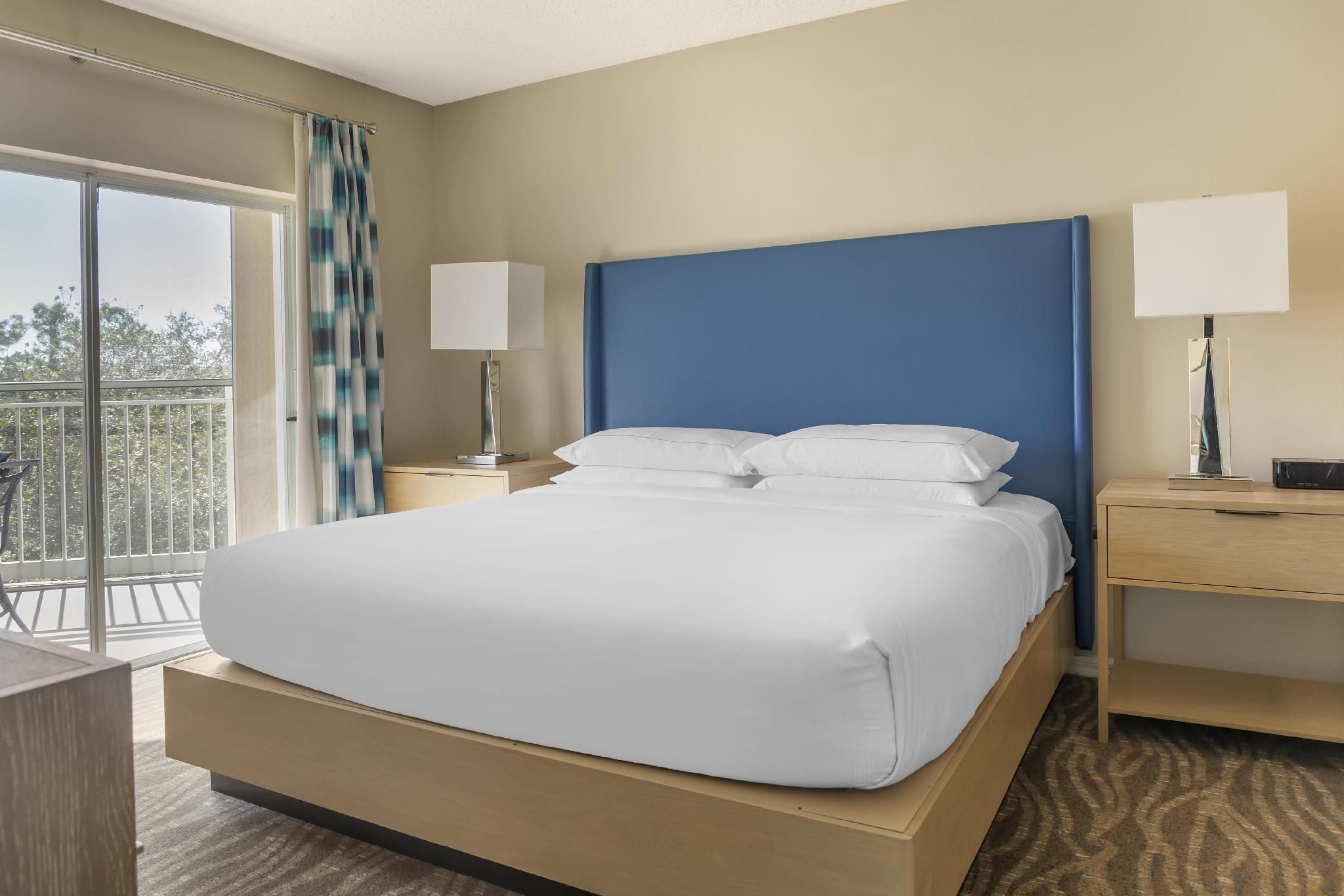 2 Bedroom 1 Kg 2 Qn Suite Sofabed W/ 3 X3 Shwr