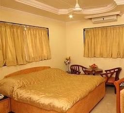 Summer Plaza Resort Executive Room 15