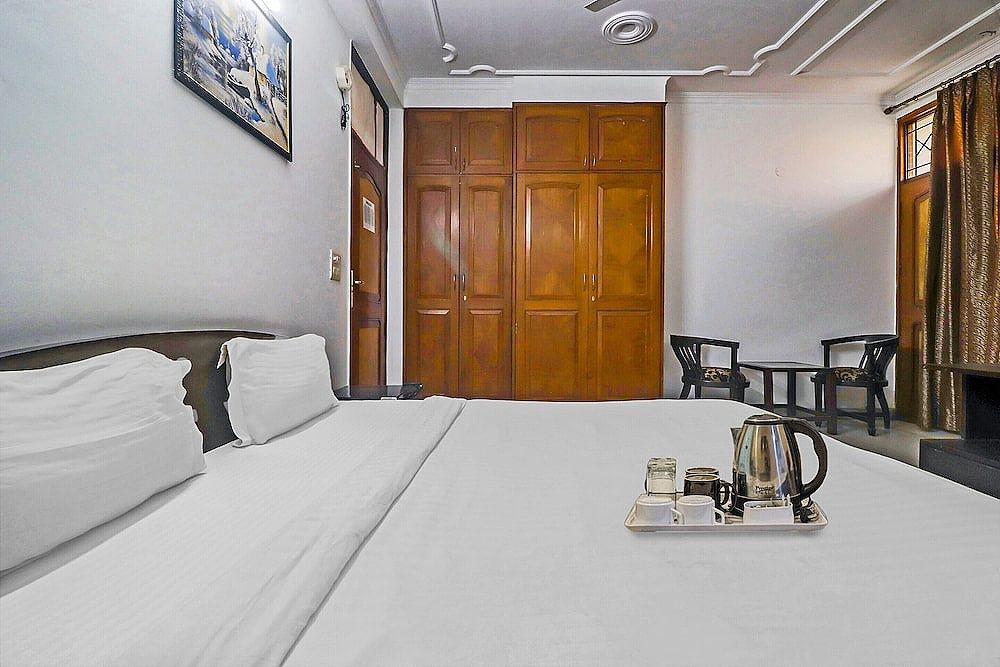 OYO 474 Hotel VM Residency Standard Double Room 7