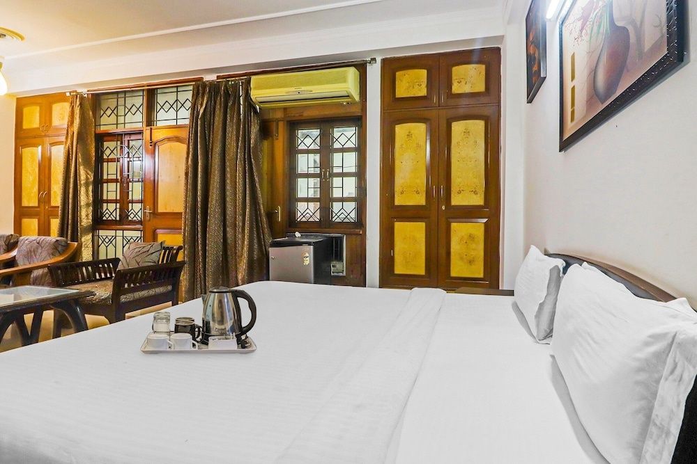 OYO 474 Hotel VM Residency Standard Double Room 11