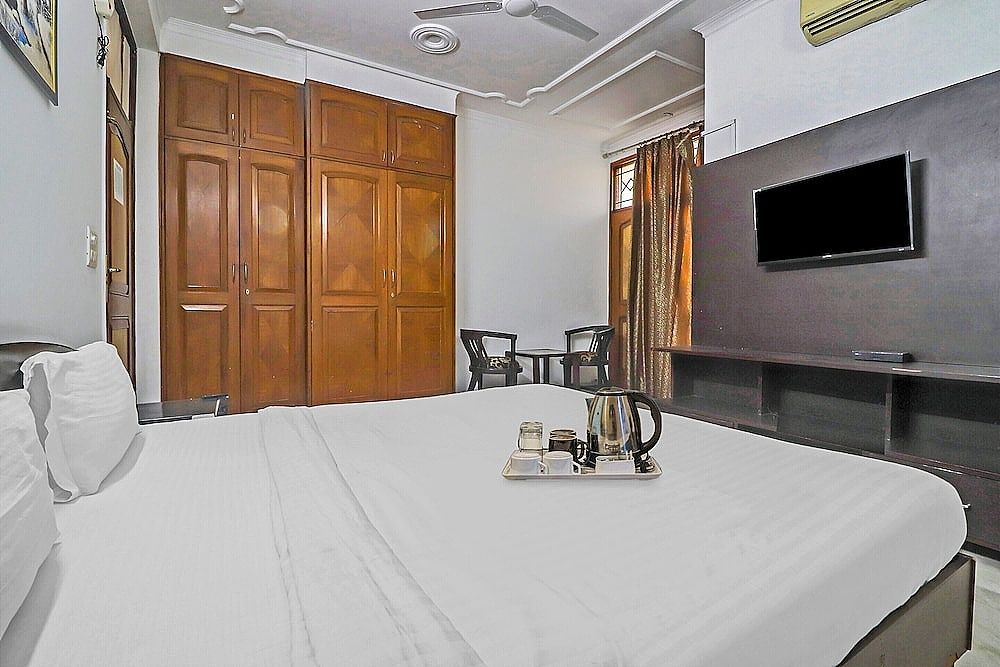 OYO 474 Hotel VM Residency Standard Double Room 8