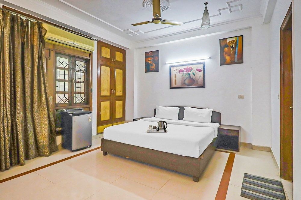 OYO 474 Hotel VM Residency